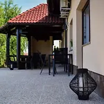 One Bedroom Appartement *