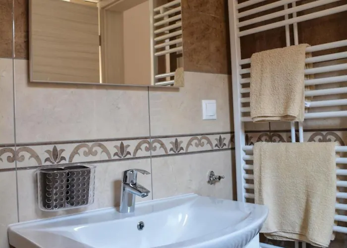 One Bedroom Апартаменты *